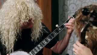 Béla Fleck and Abigail Washburn cover Europe's “The Final Countdown”