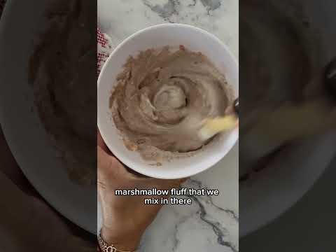High Protein Hot Cocoa Yogurt Bowl with 32g of Protei #macrofriendly #easyrecipe #highproteinrecipes
