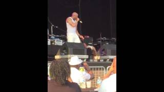 Donell Jones Performing "Never Let Her Go"