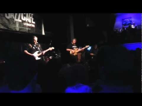 Walter Trout - Help Me (opening song) @ Jazz Cafe, Camden 16th Oct 2012