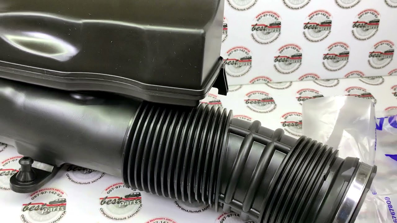 Putar video 31657655 Патрубок (трубка) к корпусу воздушного фильтра Volvo XC60 (-17) / V60 CC (-18) / V60 (-18) sekarang 31657655 Патрубок (трубка) к корпусу воздушного фильтра Volvo XC60 (-17) / V60 CC (-18) / V60 (-18)