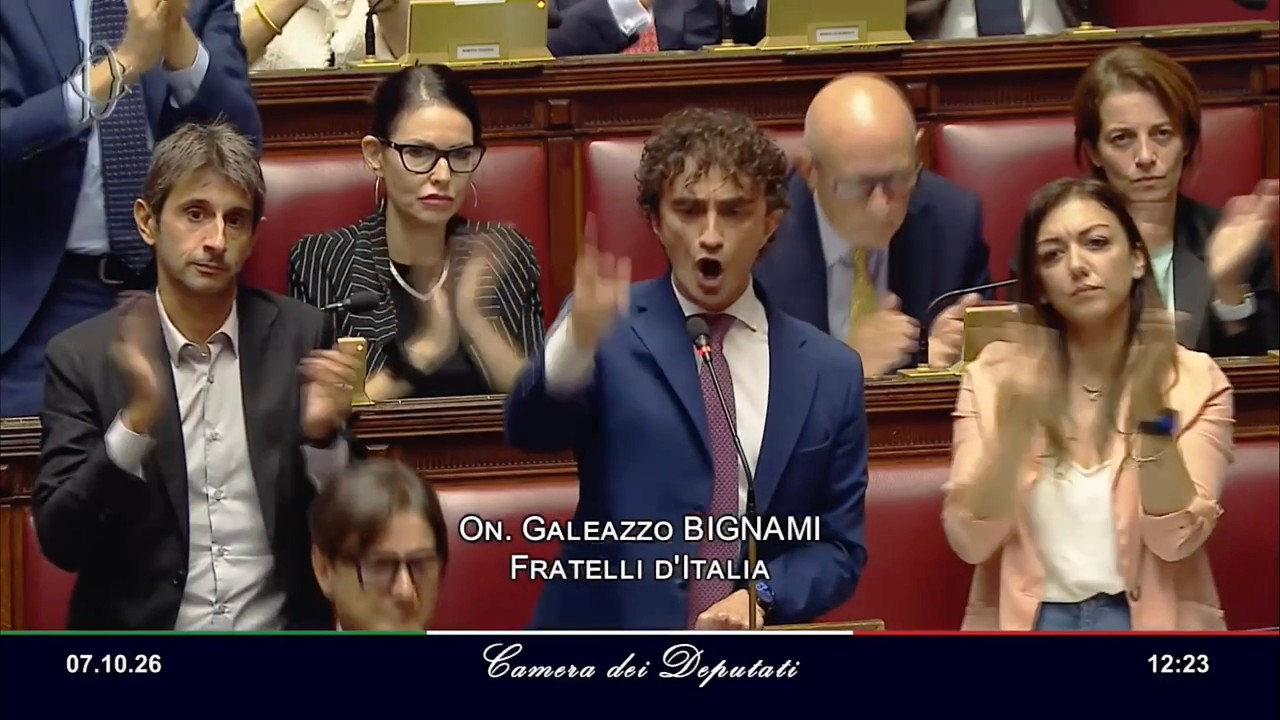 BIGNAMI SCATENATO IN AULA CONTRO I 5 STELLE: "AVETE INFILATO LA TESTA SOTTO LA SABBIA?"