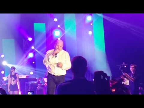 MICHAL DAVID - BLÁZNIVÁ NOC - PÁR PŘÁTEL