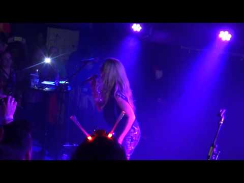 ESCKAZ in Copenhagen: Suzi (Portugal) - --in...... (in EuroCafe).