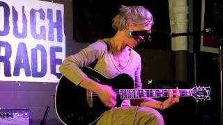 Throwing Muses perform "Quick" at Rough Trade East, London, 28 October 2013