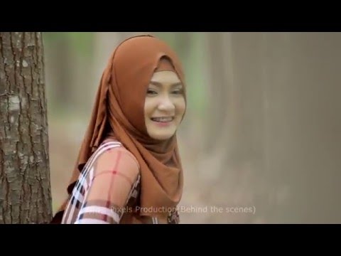 Datu Jhoar Mocsin and Suraina Ayob behind the scenes