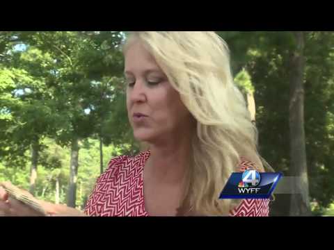 Purse recovered and returned to owner 25 years after it was lost