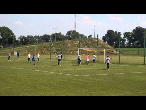 Gol na 0-1 w meczu Clescevia Kleszczewo - Wiara Lecha