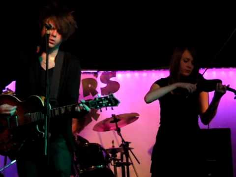 Mr Bones and the Dreamers - Looking Glass (live at The Little Hellfire Club - 22nd August 09)
