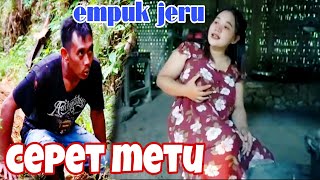 Download lagu Empuk jeru panggah punel💯%. Komedi Jawa lucu banget. Bikin ngakak tiap hari mp3