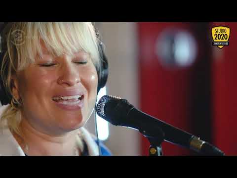 Anne-Fay - The Sun (Live on 2 Meter Sessions, 2020)