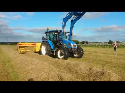 Baling with new Holland t5060 and new Holland 940
