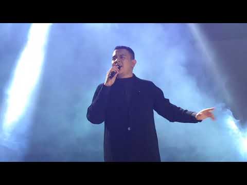 Tulus-Bumerang || konser Monokrom Tulus(Istora Senayan Jakarta)