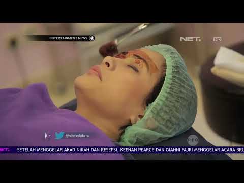 Kecil kontol di suami kukold Yang menggunakan nozel untuk pembesaran penis