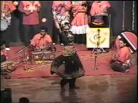 D' Bhuyaa Saaj - Mere Desh Tour 2005 - Rakesh Yankarran - Dholak Bhajay