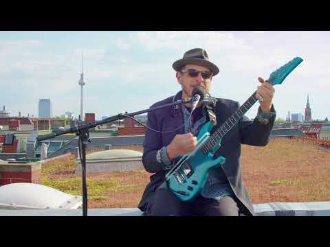 Vic Ruggiero - Parking Lot (Berlin Rooftop Session)