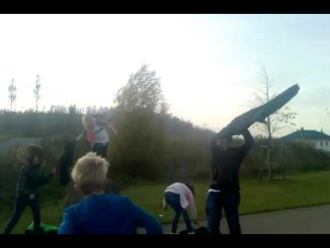 Shake It Metro Station -SDW