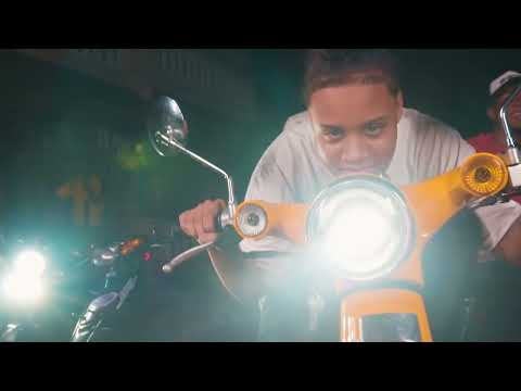 Tan Celoso Los Chicos - July Queen X Niño Raidy | Video Oficial