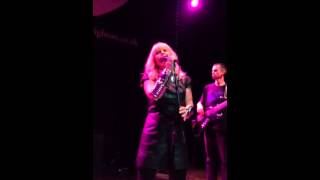 Soul passing through soul Toyah