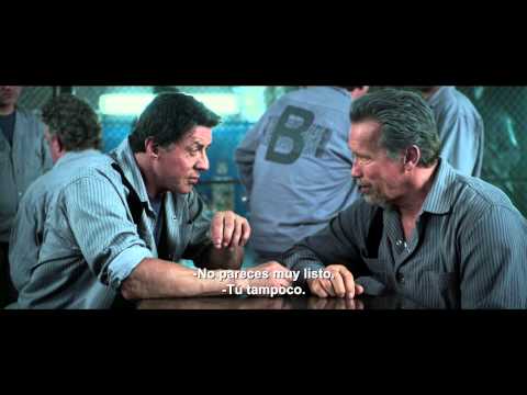 PLAN DE ESCAPE - Tráiler oficial con Sylvester Stallone y Arnold Schwarzenegger