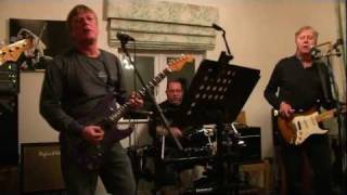 New Year&#39;s Eve Party : 04 - Heard It Through The Grapevine.mp4