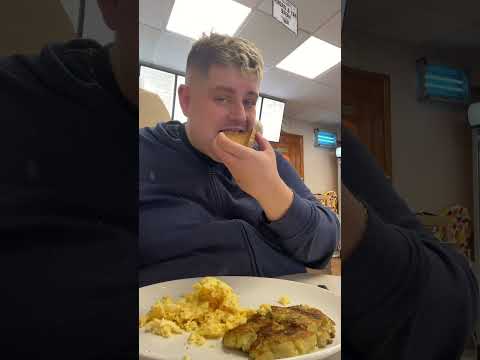 Quick Cafe Breakfast: Scrambled Eggs, Toast, and Coffee#breakfast #cafe #scrambledeggs