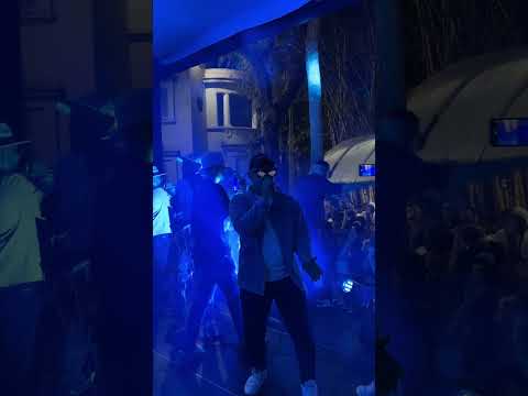 Seguimos más fuertes ( en vivo )