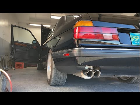 Thumbnail for 1990 BMW 750iL (E32) V12 Cold Start