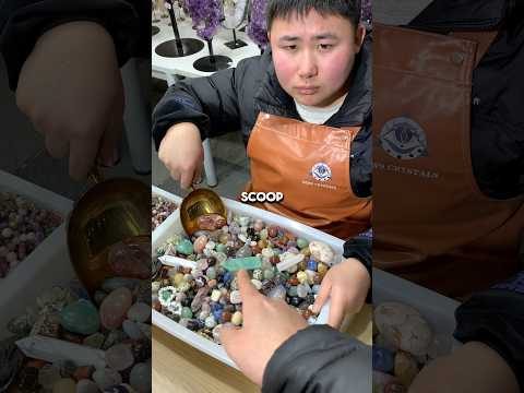 When the customer has a lot of requests… #crystalscoops #crystalconfetti #luckyscoop