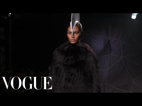 Fashion Show - Gareth Pugh: Fall 2012 Ready-to-Wear