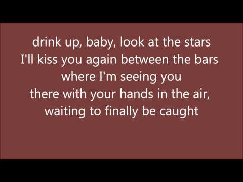 Elliott Smith - Between the bars Lyrics