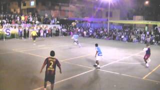 preview picture of video 'Final Futsal,Parque Casma,El Progreso Carabayllo,(Barcelona 2- 3 El Tigre),1 Junio 2013'