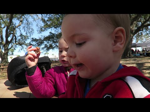 COWBOY JACQUES HELPS FEED BABY DANIEL | Day 2105 Family Vlog