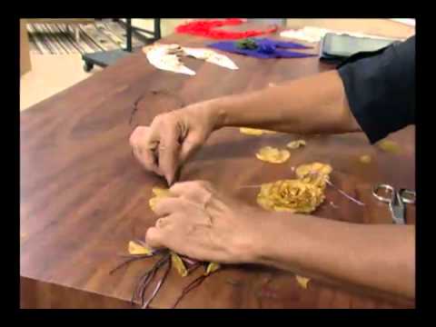 20120423 COLAR COM FLOR ORGANZA 2