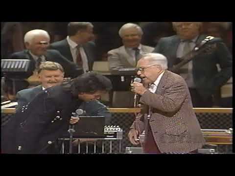 Bill Carlisle and the Carlisles - Interview/"No Help Wanted" (Opry Live 1993)