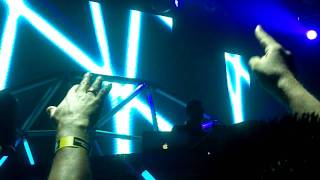 Paul van Dyk @ Palladium 6/11/11 - Martin Solveig ft Dragonette - Hello (Michael Woods Dub)