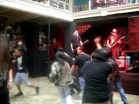 circle pit Virus Belico