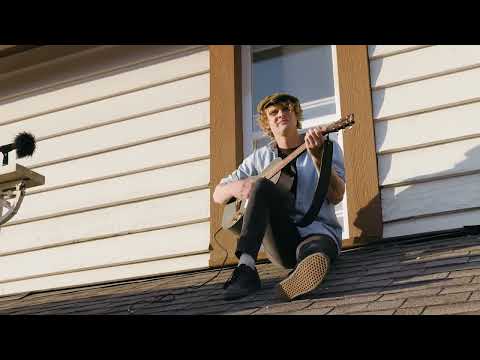 Mister Bird - The Hotel