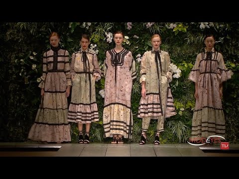 LAURA BIAGIOTTI SPRING SUMMER 2016 FASHION SHOW