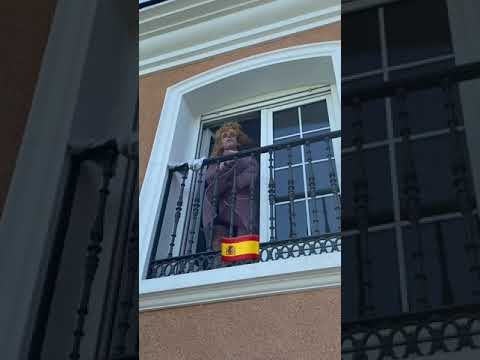 CUANDO EL AGUA ESTÁ FRÍA 🇪🇸vs🇧🇷vs🇷🇺 #shorts #tiktok