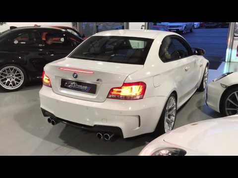Bmw 1M standard exhaust vs BMW 1M with akrapovic exhaust! Black and white..