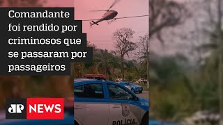 Piloto de helicóptero faz manobra sobre batalhão da PM no Rio de Janeiro