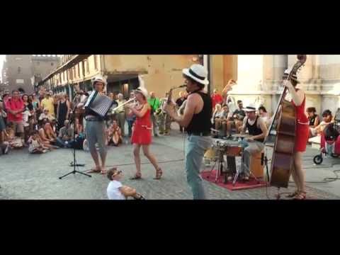 Les Busiciens - Ferrara Buskers Festival (IT, 2015)