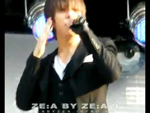 [FANCAM] ZE:A - Rainism (Junyoung + Dongjun Focus)