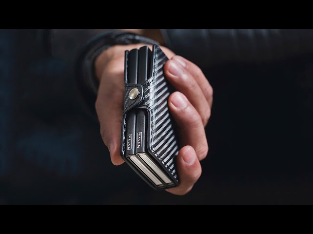 Vídeo relacionado con USS Starfleet Emblem Final Frontier Command Uniform Billetera/Cartera Bi-Fold Bolsillo para Monedas & Tarjetero, Amarillo