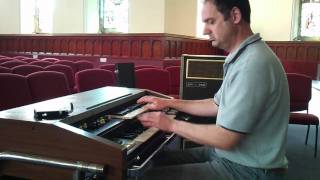 Video thumbnail for Adrian Rose at the hammond X5 and leslie 760 by Adrian Rose