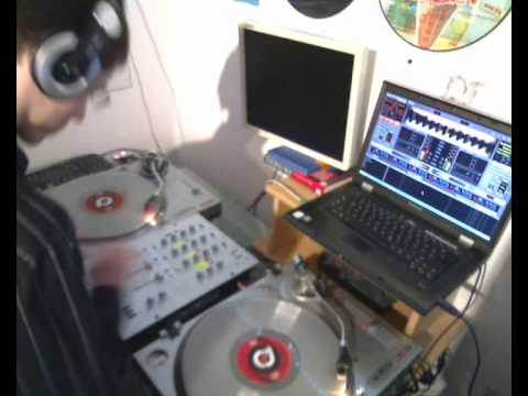 DJ DeepAqua 10min mix no 3 TECHNO4EVER.FM