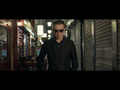 Frédéric Lo - Égaré dans la nuit (Clip Officiel)