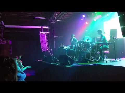 Pause. LIVE @ The Intersection 11.25.17 mid-set