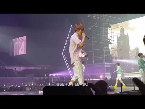 [HD] 170225 EXOrDIUM in Manila Day 1 - Girl X Friend (Baekhyun)